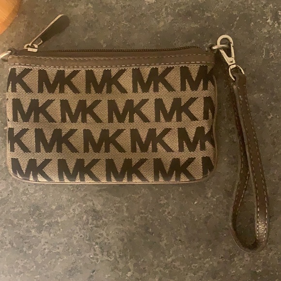 Michael Kors Clutch - Picture 2 of 5